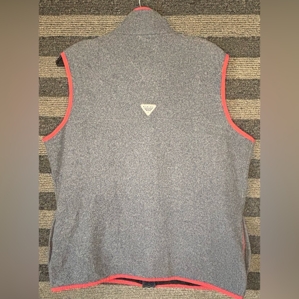 Columbia PFG Heather Gray Fleece Vest with Coral Trim Women’s XL EUC - Picture 7 of 9